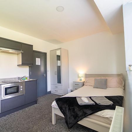 Free Parking Cosy Studios Close To City And Qe And Uob! برمنغهام الغرفة الصورة