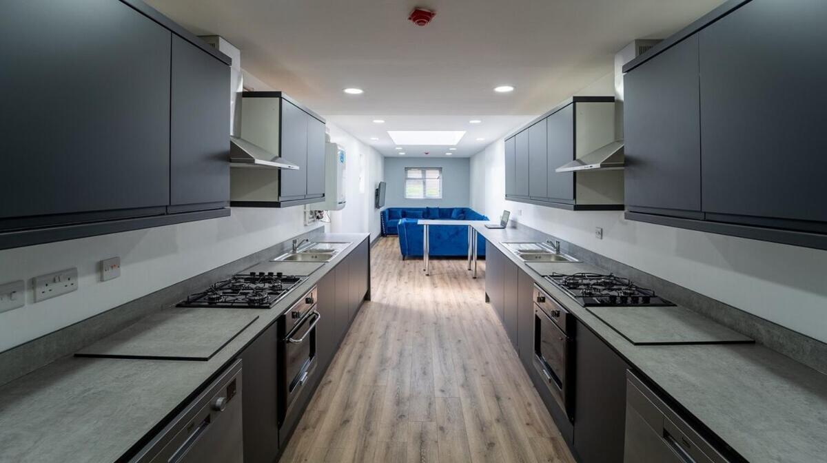 Free Parking Cosy Studios Close To City And Qe And Uob! برمنغهام المظهر الخارجي الصورة