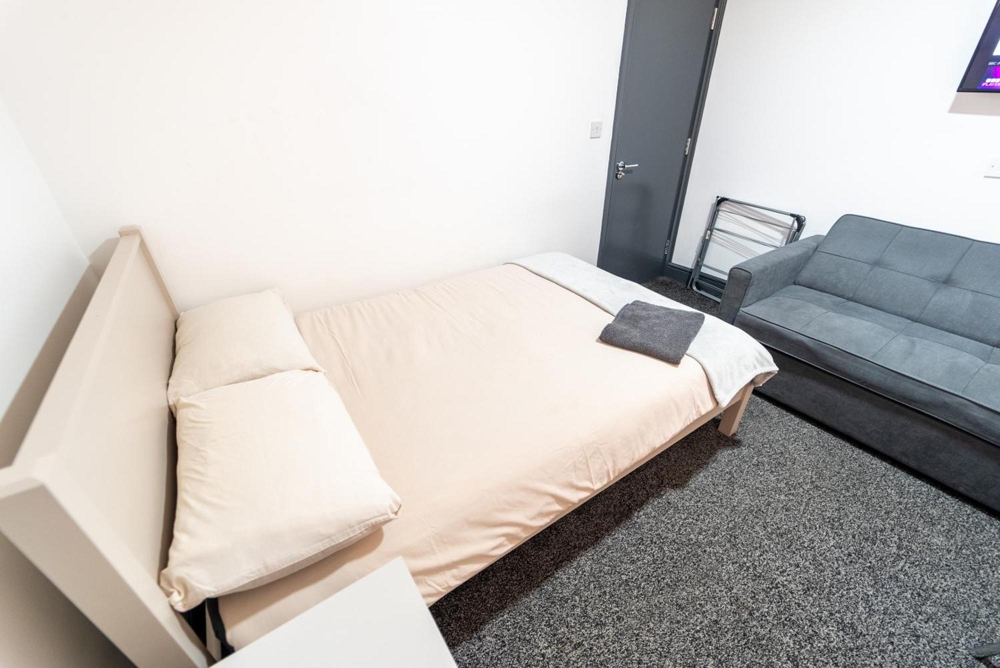 Free Parking Cosy Studios Close To City And Qe And Uob! برمنغهام الغرفة الصورة