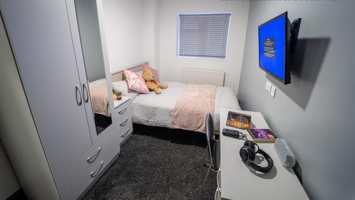 Free Parking Cosy Studios Close To City And Qe And Uob! برمنغهام الغرفة الصورة