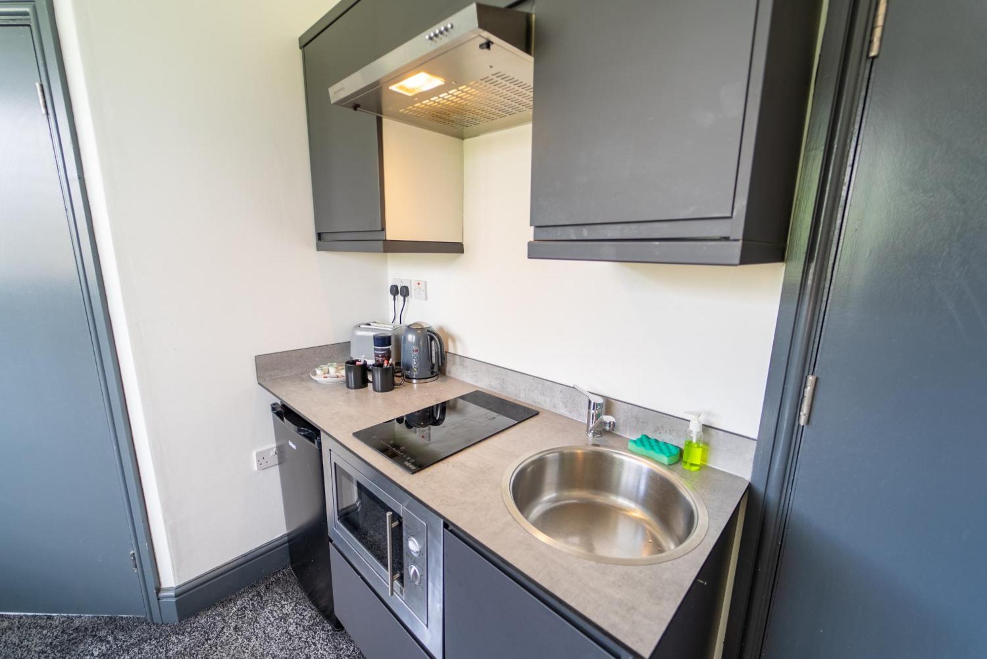 Free Parking Cosy Studios Close To City And Qe And Uob! برمنغهام الغرفة الصورة