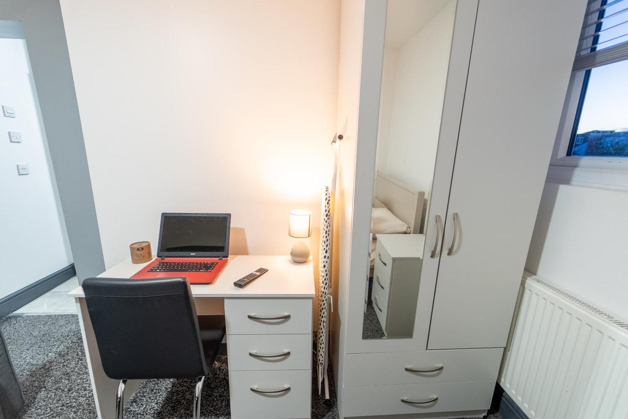 Free Parking Cosy Studios Close To City And Qe And Uob! برمنغهام الغرفة الصورة