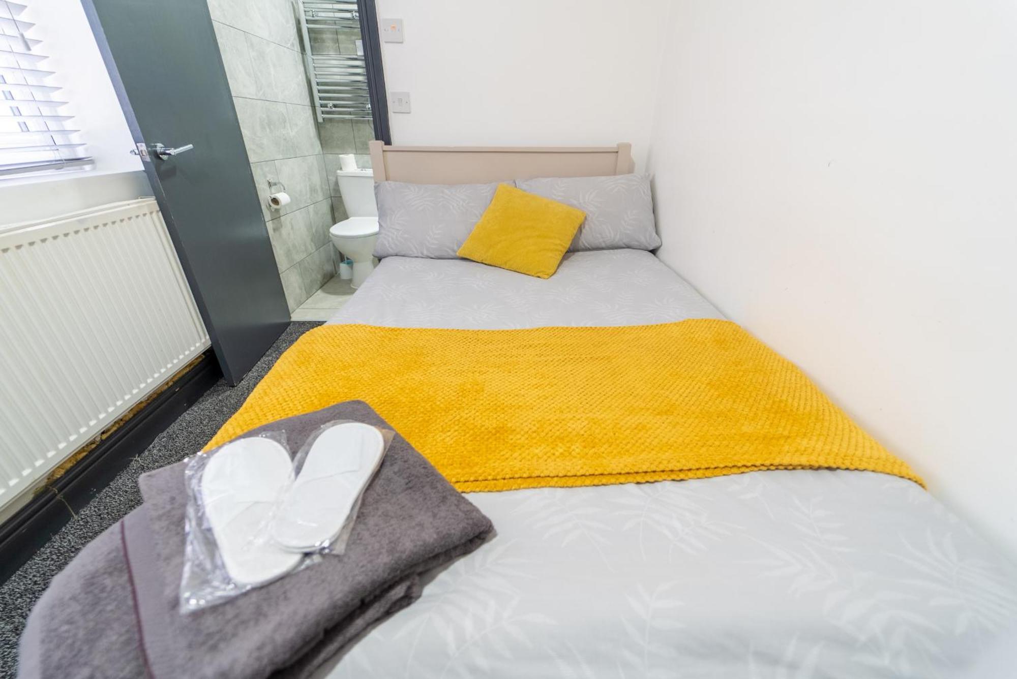 Free Parking Cosy Studios Close To City And Qe And Uob! برمنغهام الغرفة الصورة