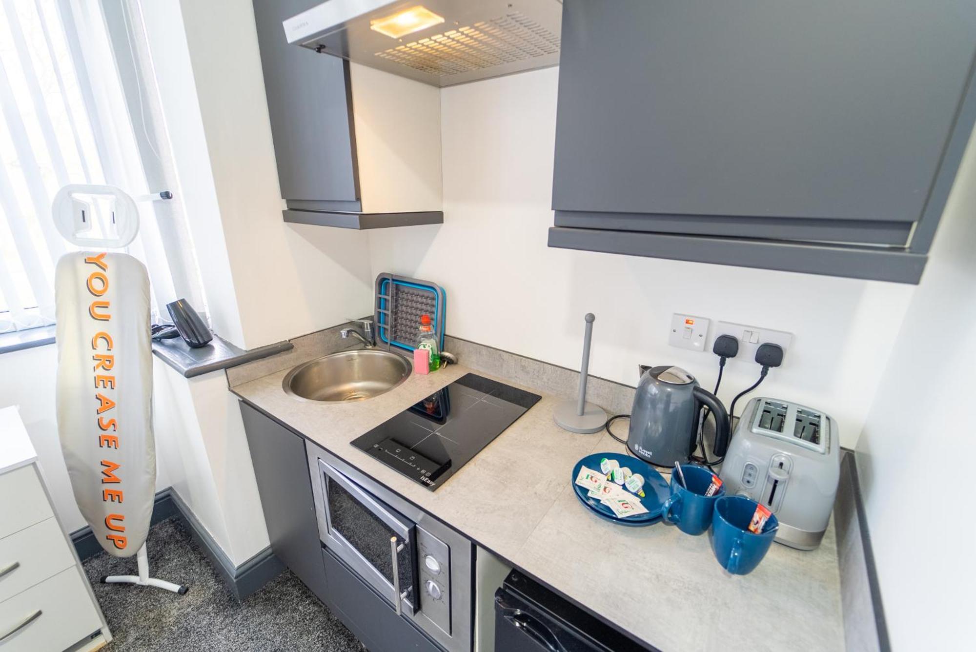Free Parking Cosy Studios Close To City And Qe And Uob! برمنغهام الغرفة الصورة