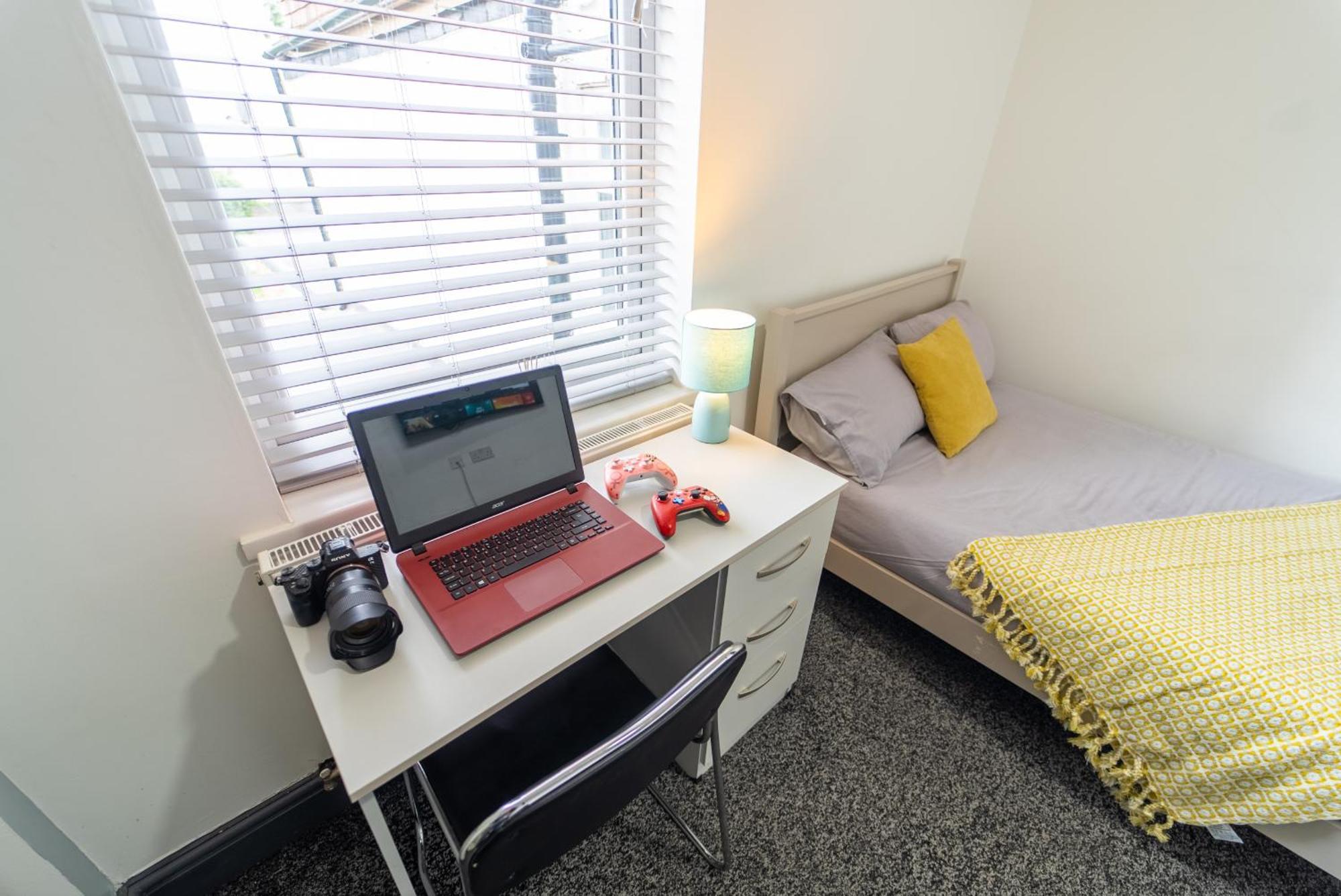 Free Parking Cosy Studios Close To City And Qe And Uob! برمنغهام الغرفة الصورة