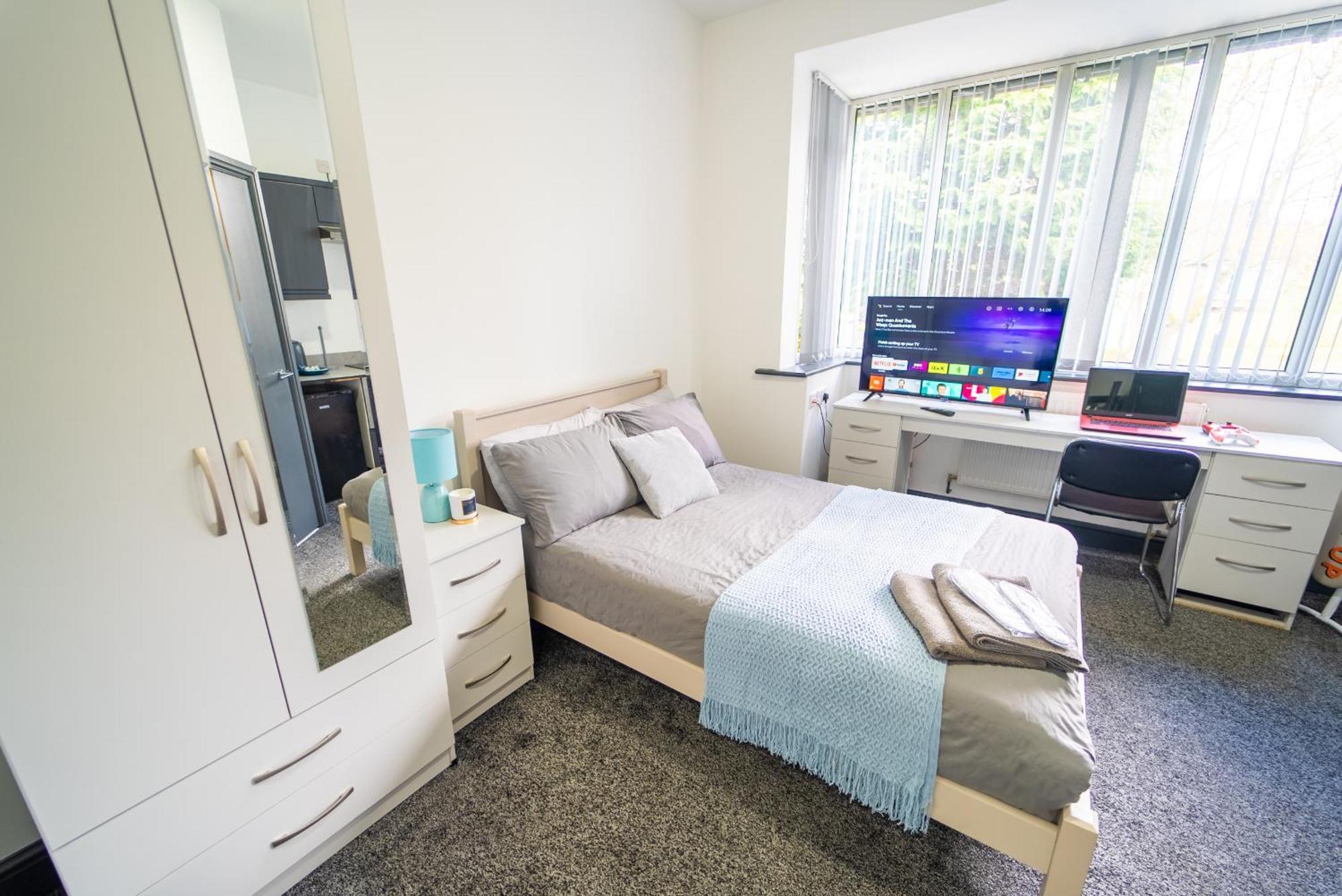 Free Parking Cosy Studios Close To City And Qe And Uob! برمنغهام الغرفة الصورة
