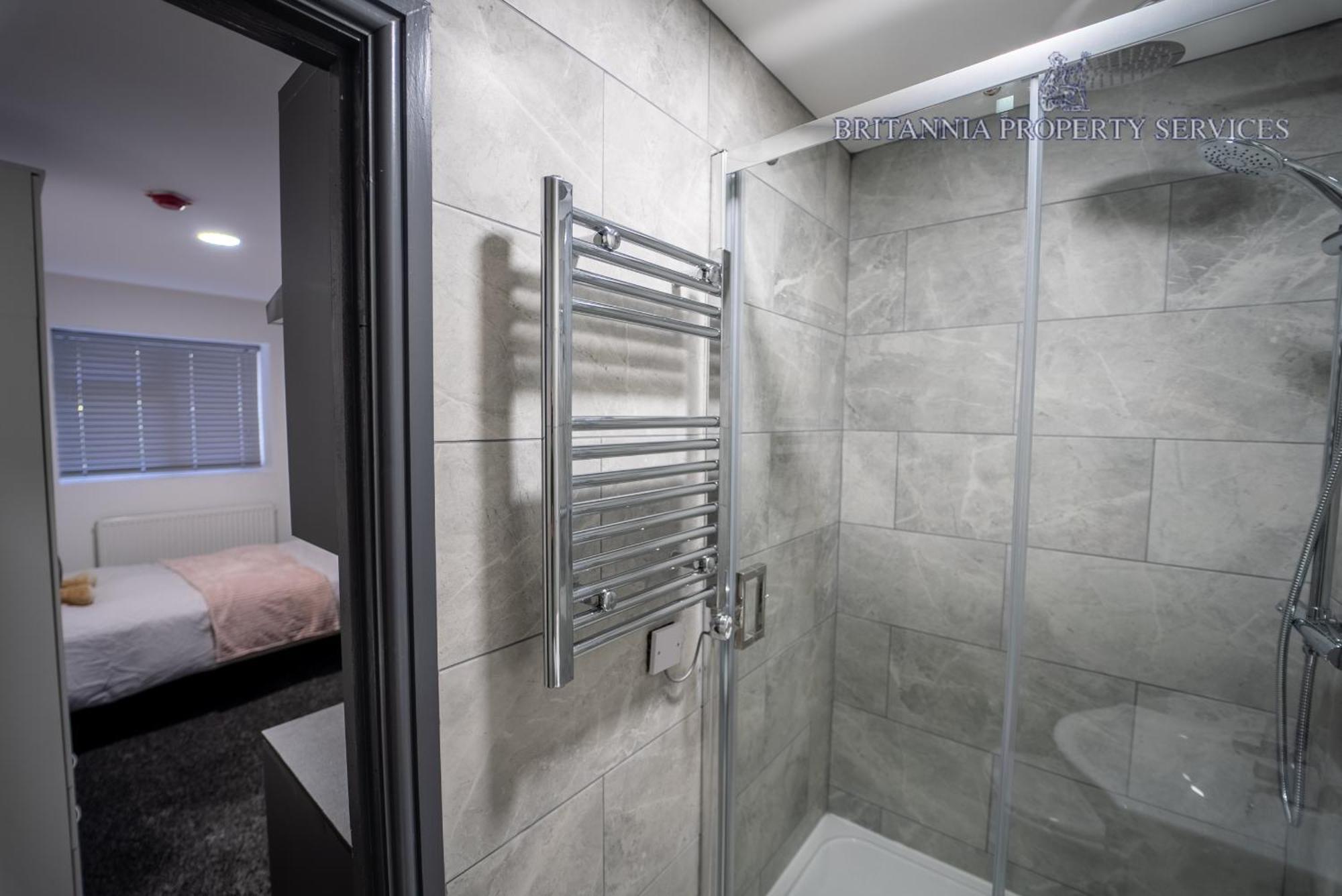 Free Parking Cosy Studios Close To City And Qe And Uob! برمنغهام الغرفة الصورة